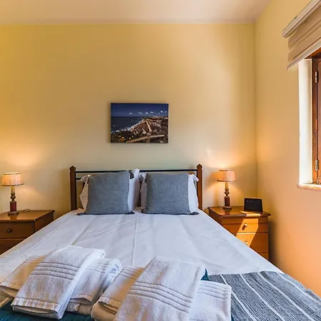 Casa A Beira Mar - With Ocean View بيت للعطل
