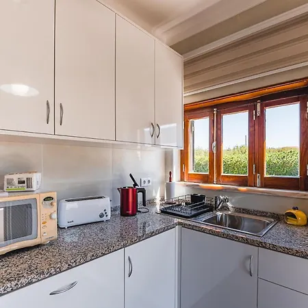 Casa A Beira Mar - With Ocean View 度假居 *