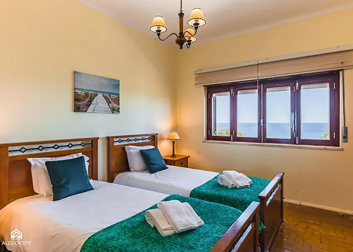 Dom wakacyjny Casa A Beira Mar - With Ocean View São Pedro da Cadeira